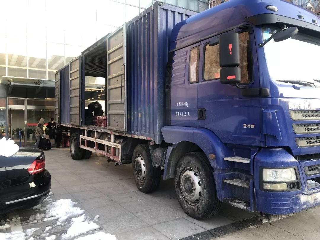 �˹�ͻ����